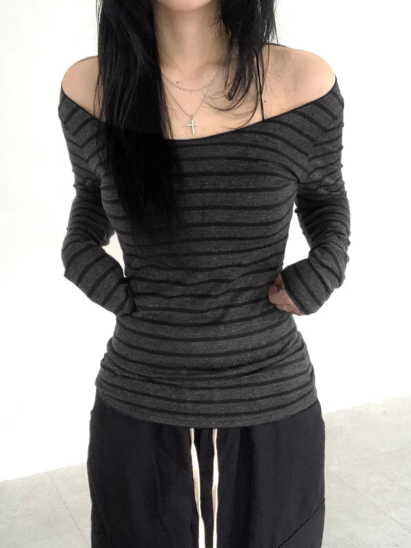 Veloura Japanese Basic Slim Long Sleeve Shirt Women