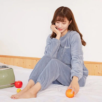 Women Warm Suit Coral Velvet Loungewear Loose Soft Fleece Thick Pajamas 2 Piece Set International Students Sleepwear Winter